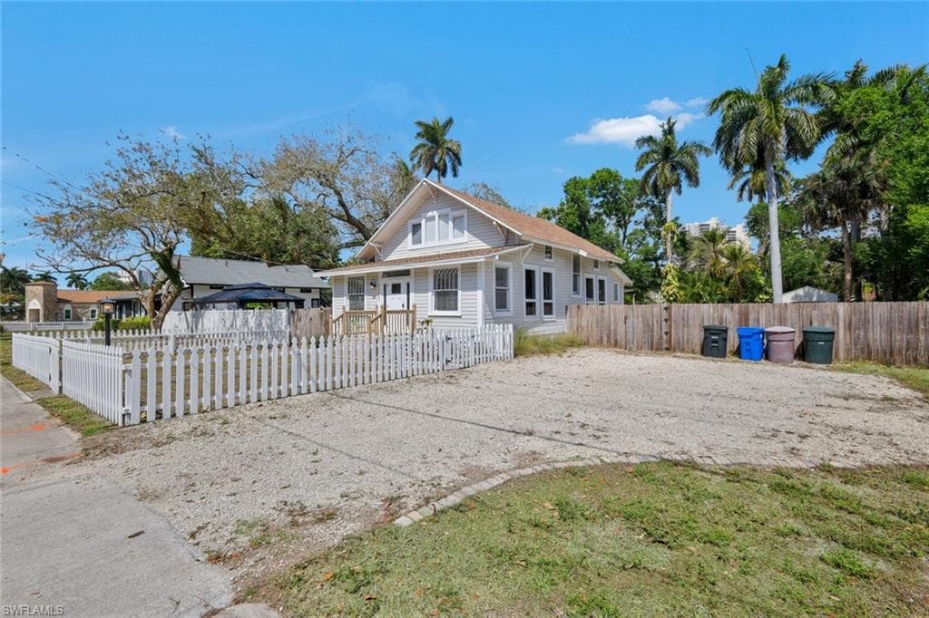 2723 Second ST-31
