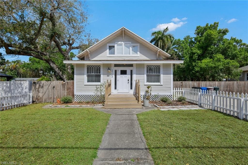 2723 Second ST-4