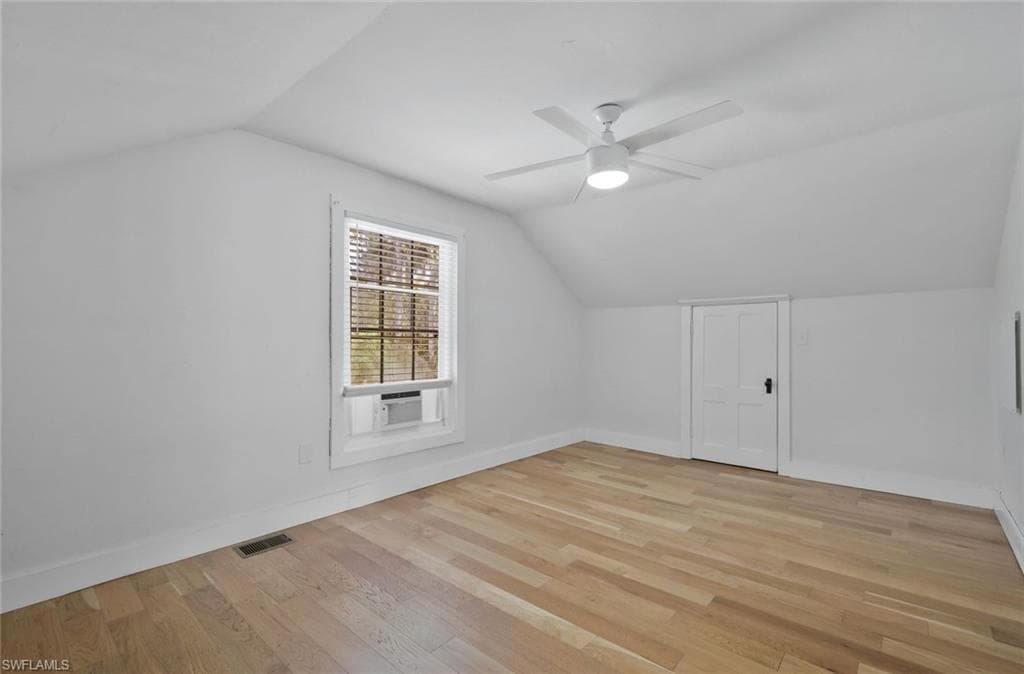 2723 Second ST-18