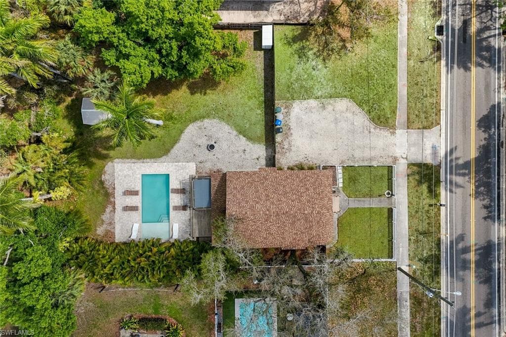 2723 Second ST-34