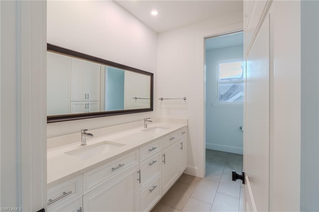 1075 Frank Whiteman BLVD-37