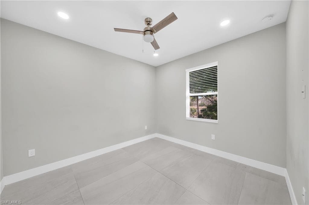26951 N RIVERSIDE DR-41