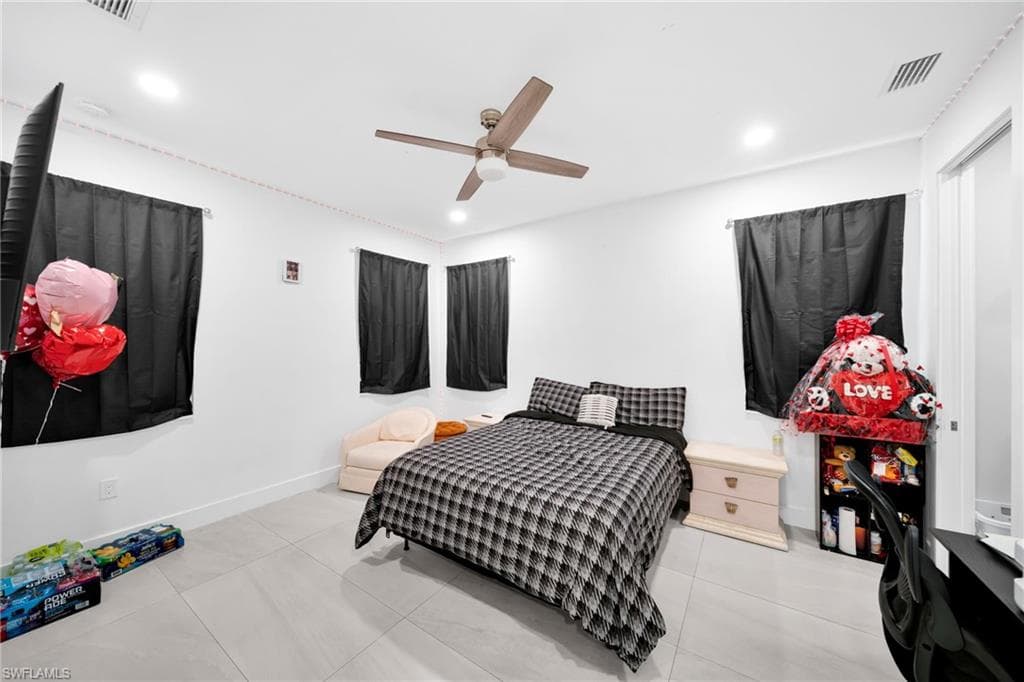 26951 N RIVERSIDE DR-17