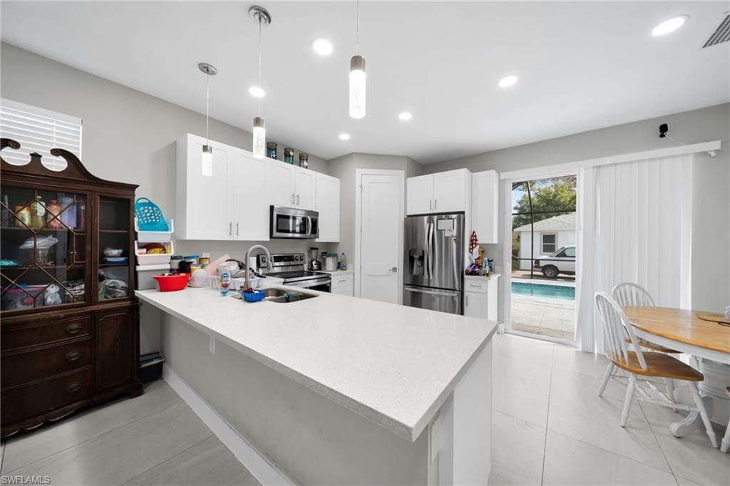 26951 N RIVERSIDE DR-10