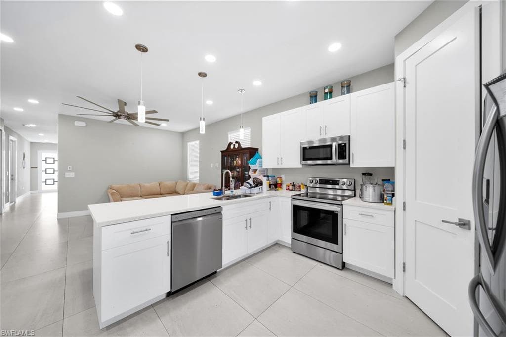 26961 N RIVERSIDE DR-4