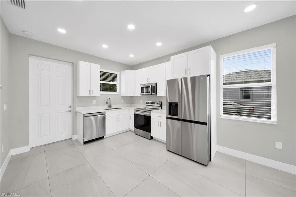 26961 N RIVERSIDE DR-29