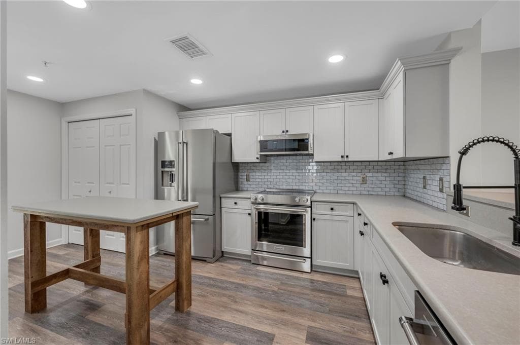 3029 Driftwood WAY 3307-8