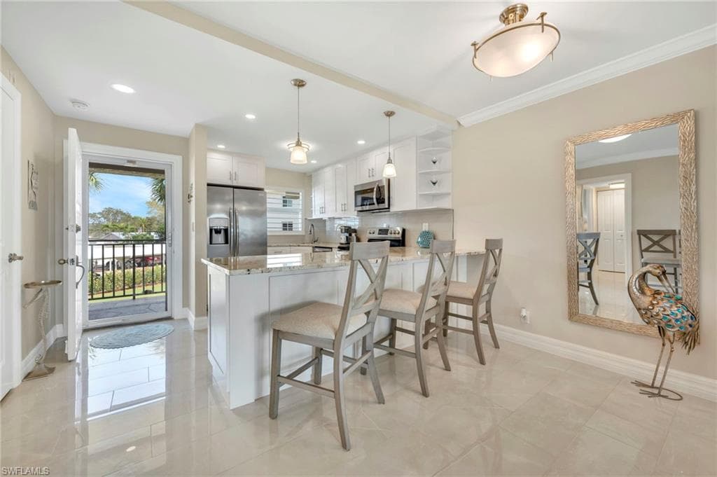 9 High Point CIR N 203-6