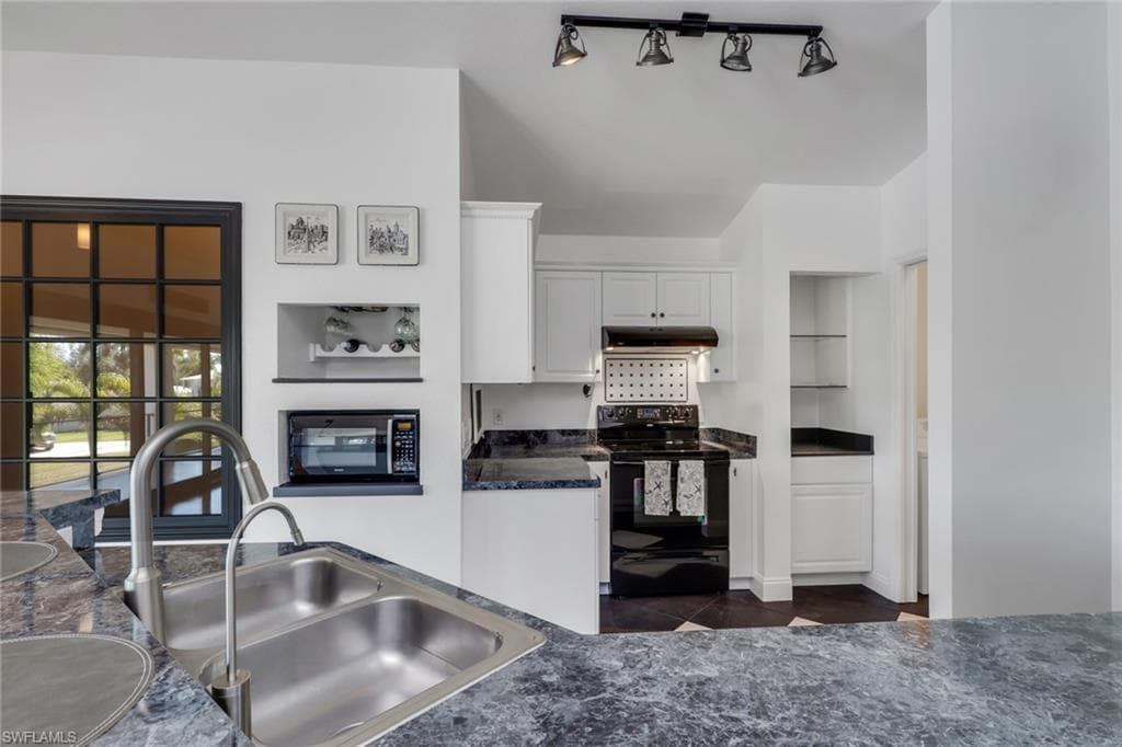 27170 Esther DR-15