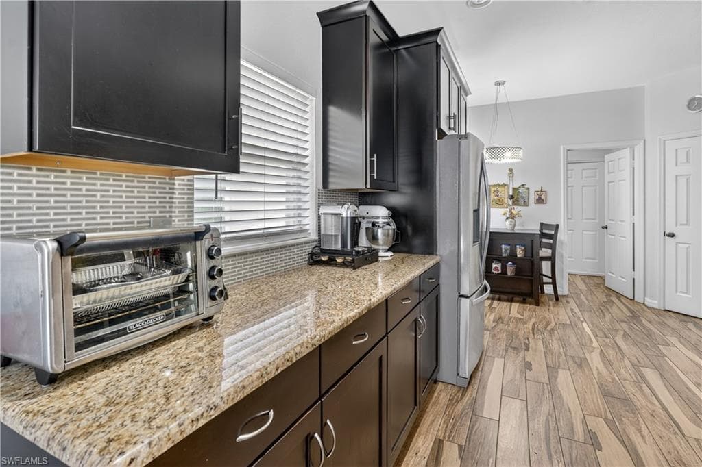 9689 Pineapple Preserve CT-12