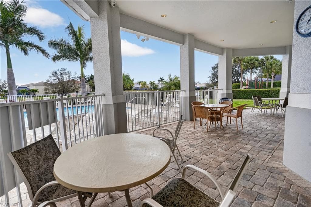 9689 Pineapple Preserve CT-46