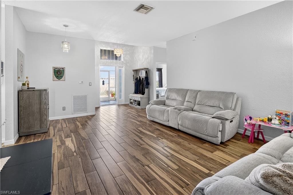 9689 Pineapple Preserve CT-6