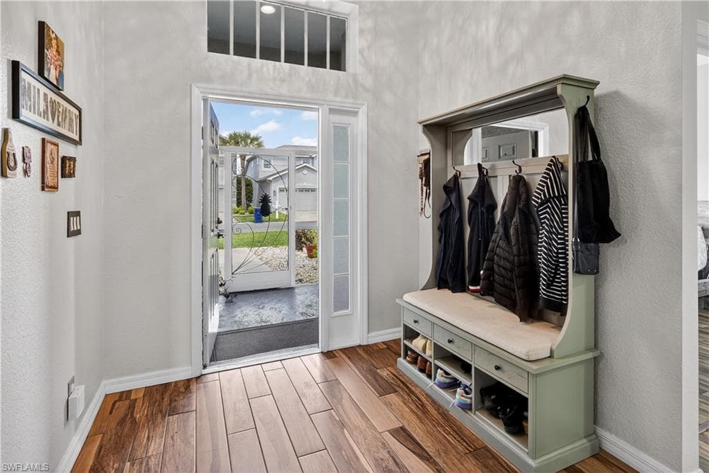 9689 Pineapple Preserve CT-10