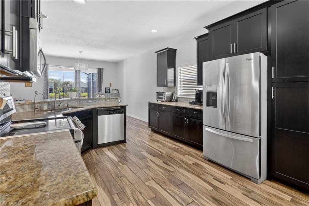 9689 Pineapple Preserve CT-3