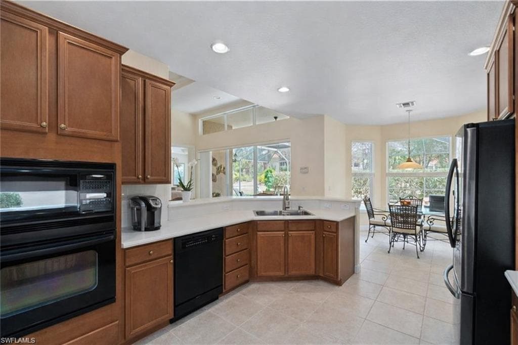 4832 Cerromar DR-12