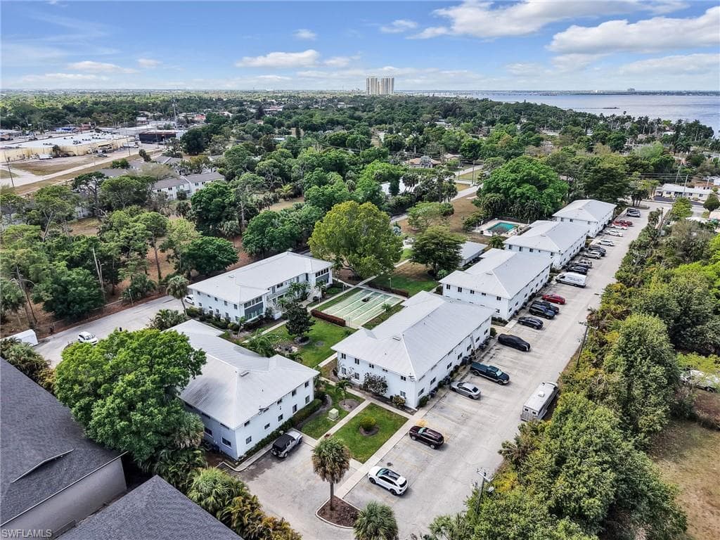 431 Van Buren ST C6-24