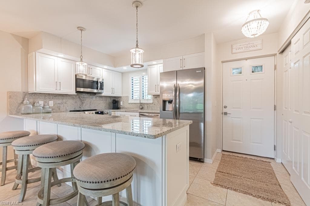 746 Eagle Creek DR W 104-16