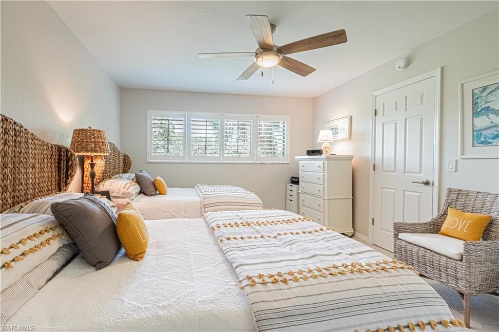 746 Eagle Creek DR W 104-7