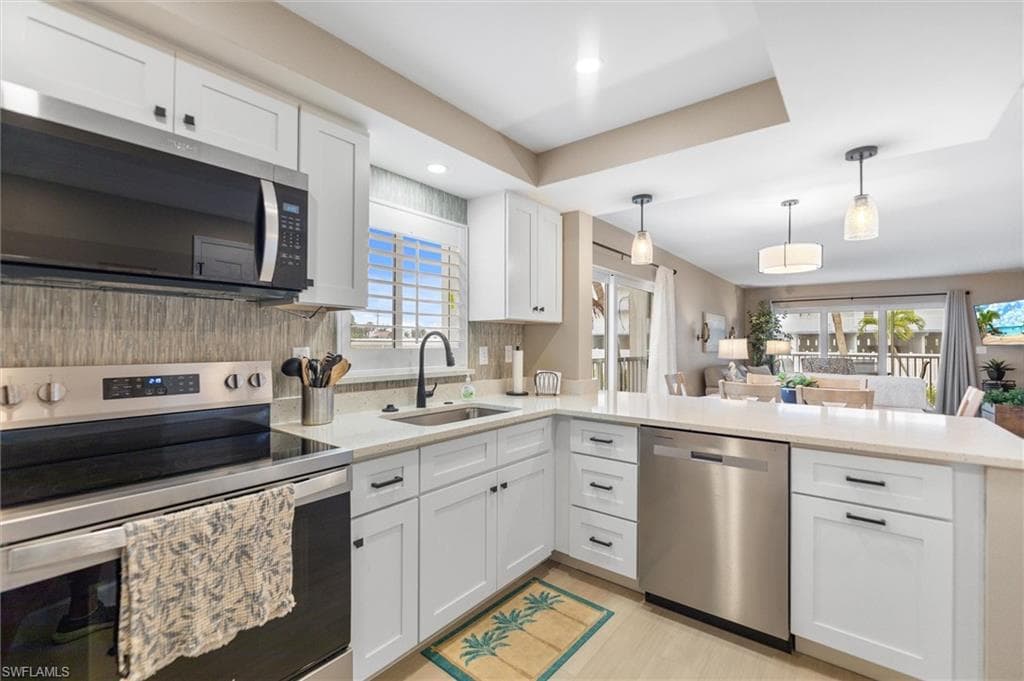 6900 Estero BLVD 108-4