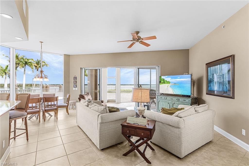 4137 Bay Beach LN 522-3