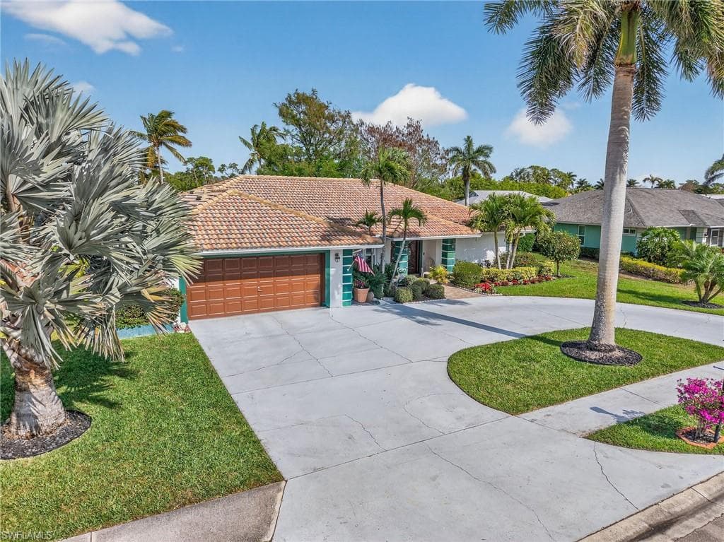 681 Saint Andrews BLVD-1