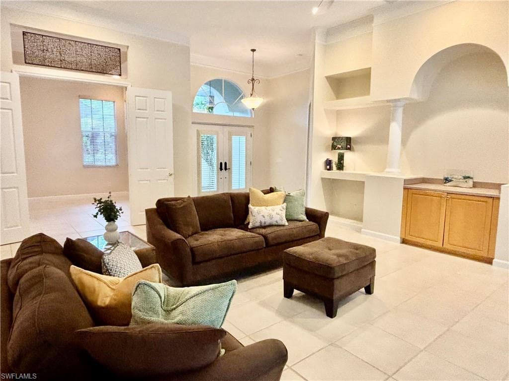 615 Soliel DR-14