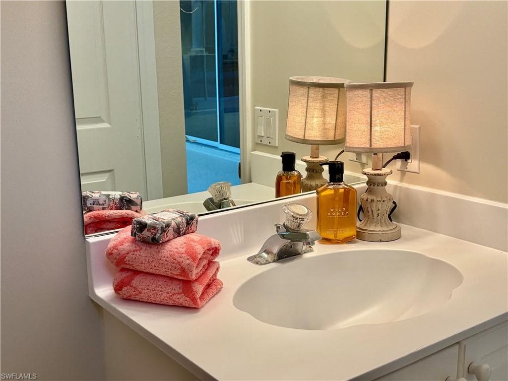 615 Soliel DR-30