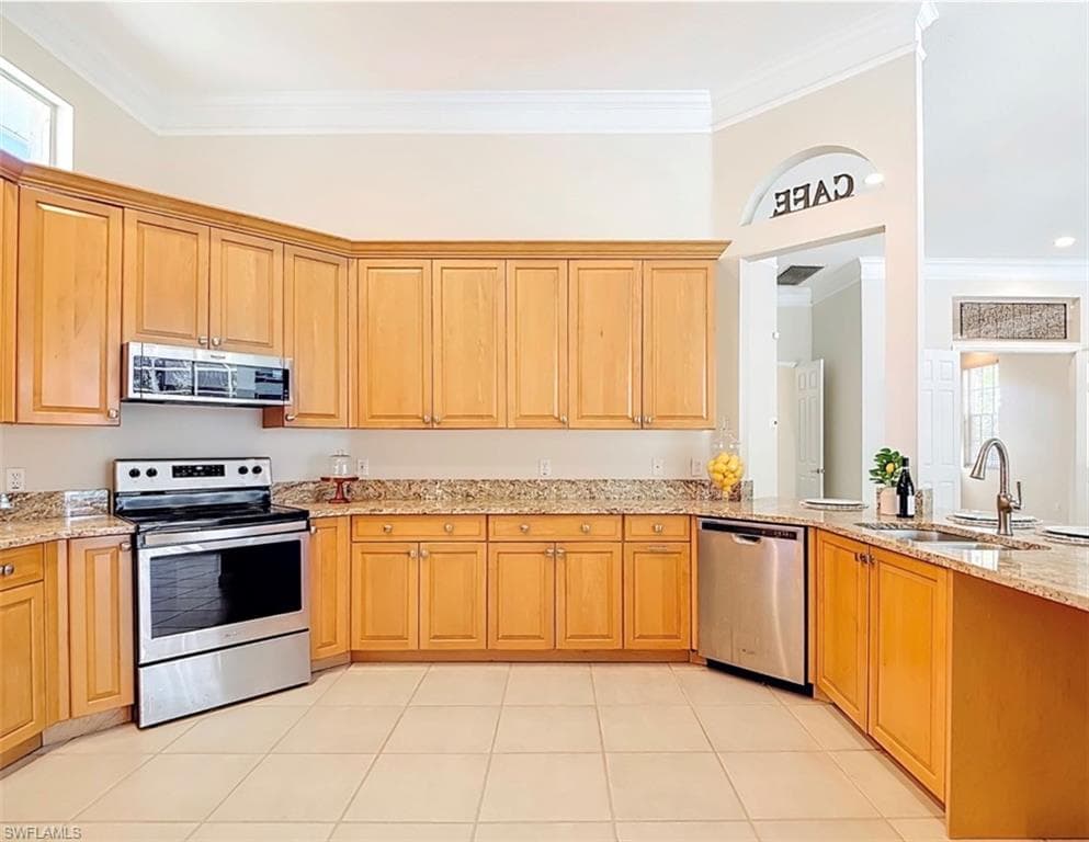 615 Soliel DR-7