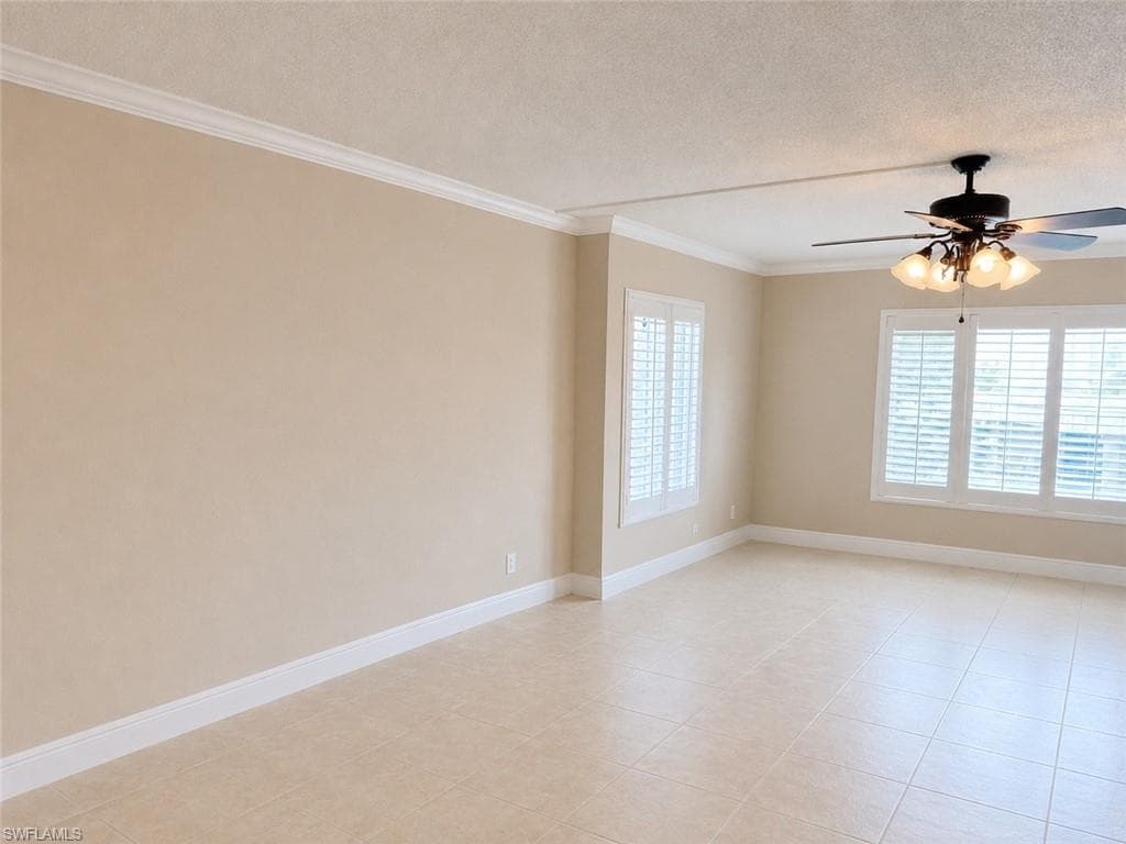 2264 Winkler AVE 202-2