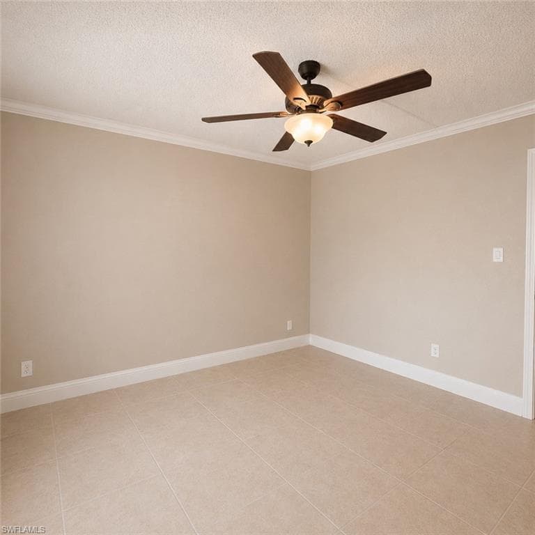 2264 Winkler AVE 202-19