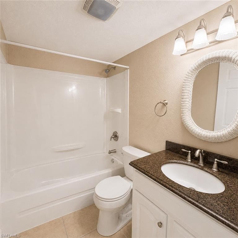 2264 Winkler AVE 202-24