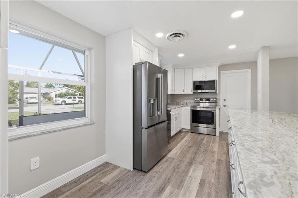5051 Fairfield DR-8