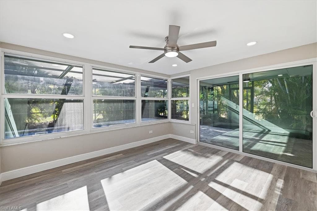 5051 Fairfield DR-23