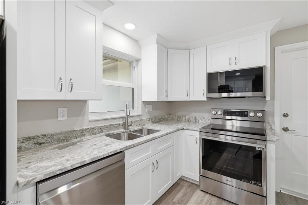 5051 Fairfield DR-9