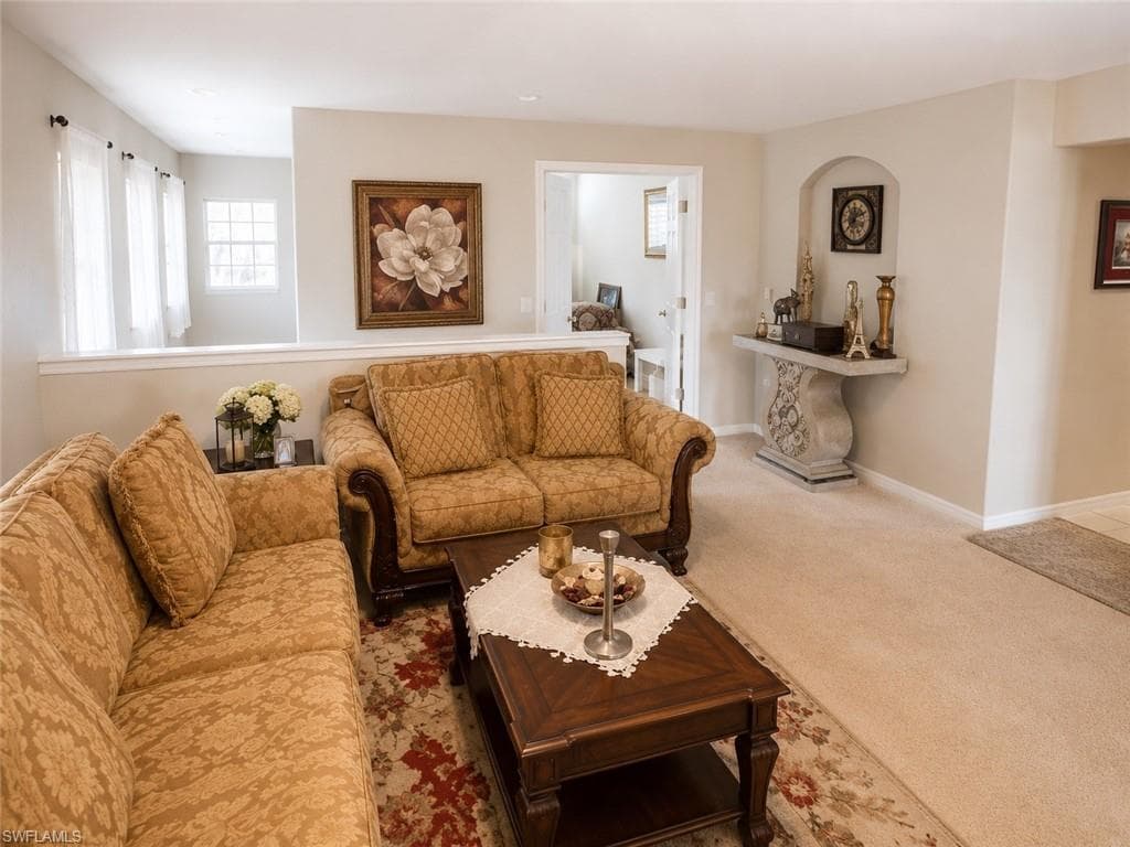 1280 Henley ST 1601-12