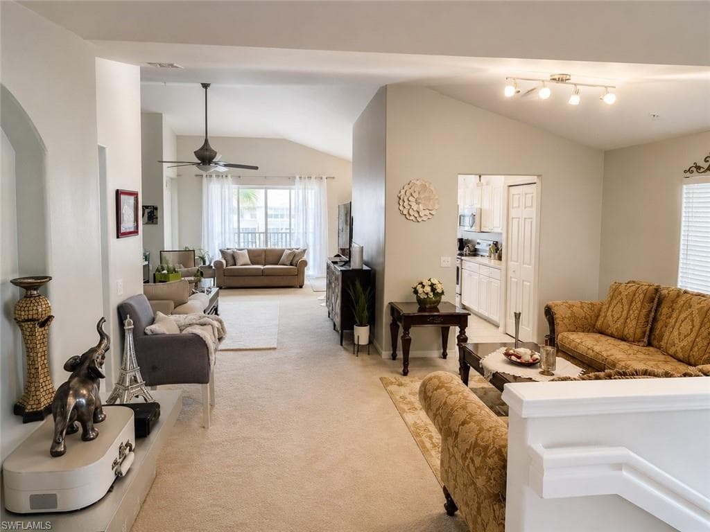 1280 Henley ST 1601-6