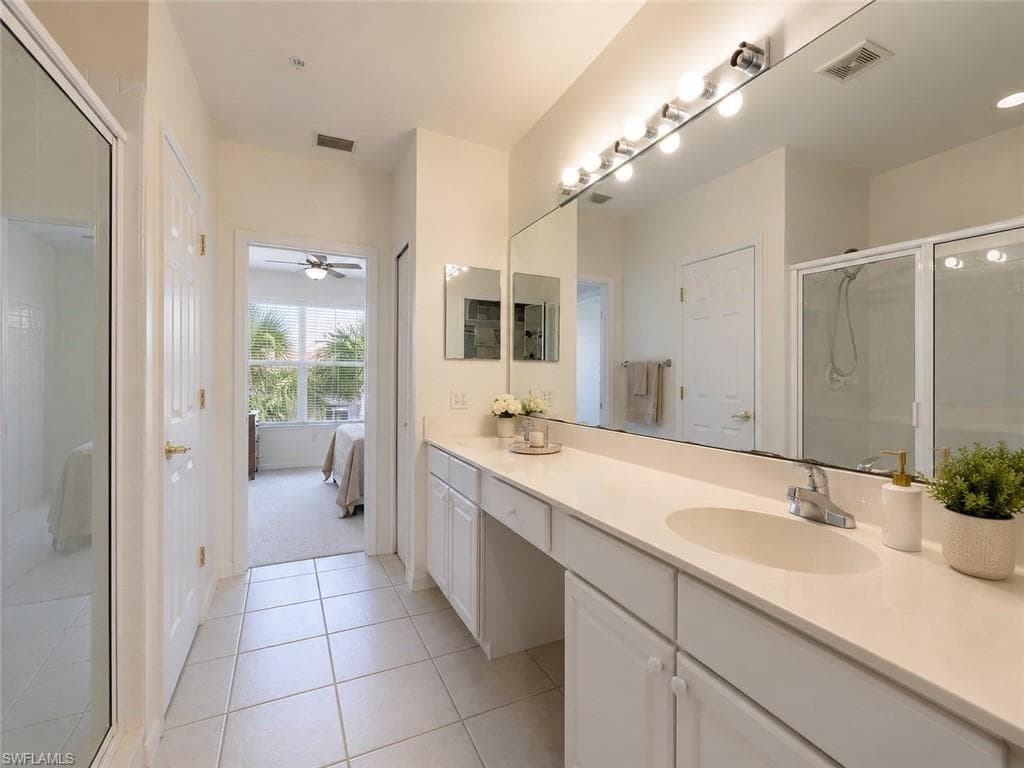 1280 Henley ST 1601-10