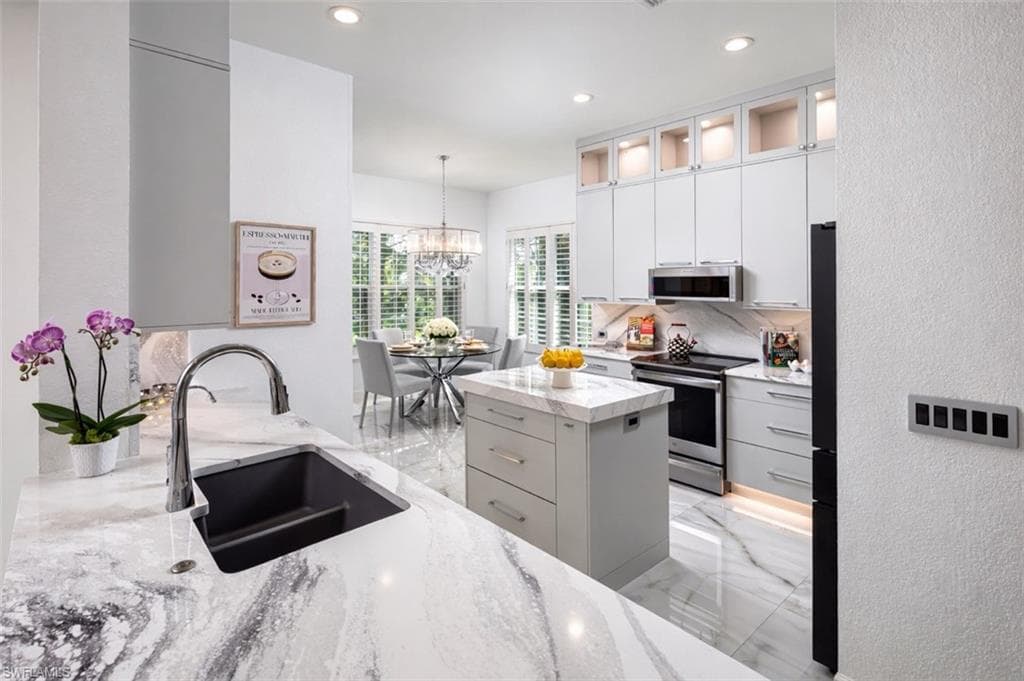 23821 Merano CT 202-9