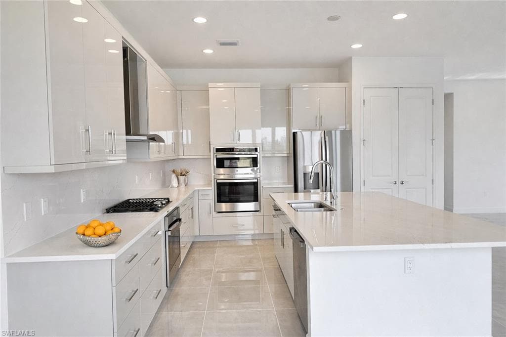 12770 Woodbury DR-4