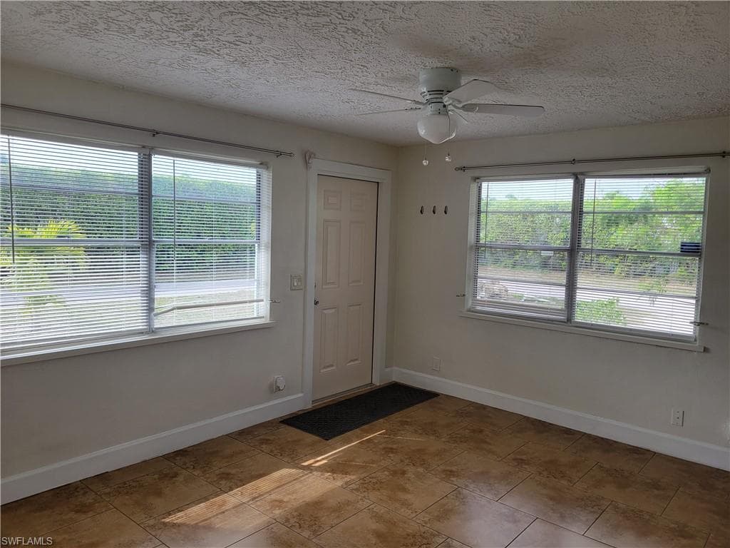 2656 Mangrove ST-9