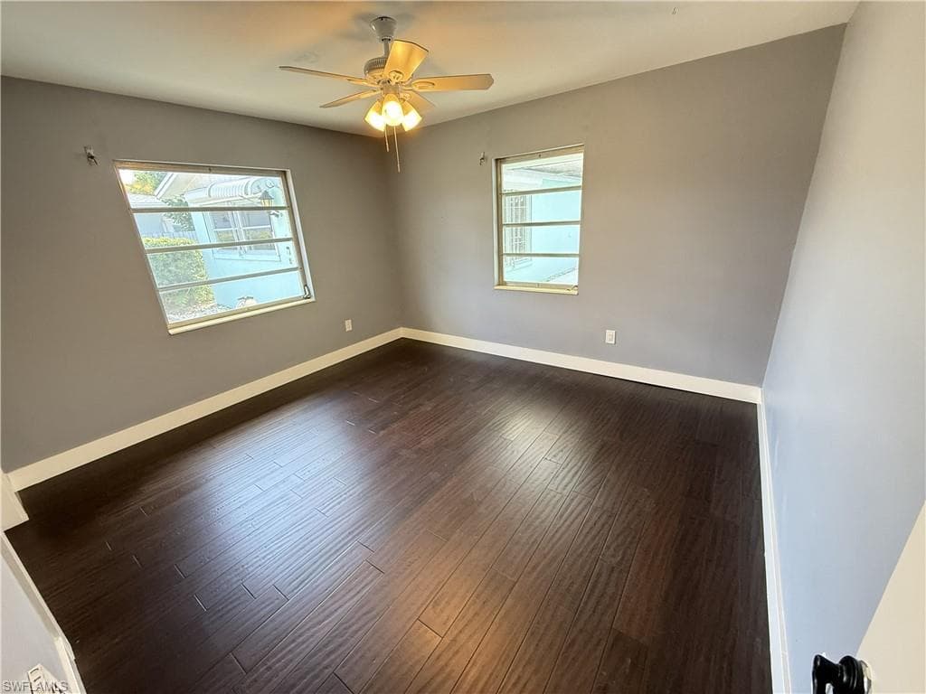 1534 Ricardo AVE-11