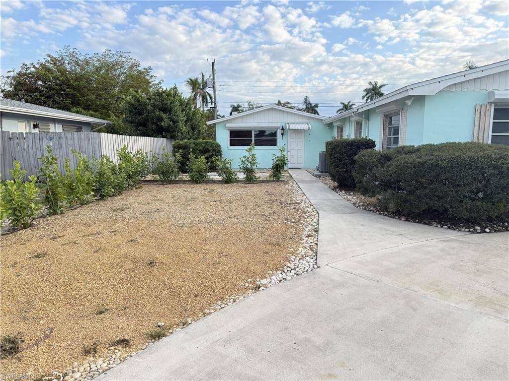 1534 Ricardo AVE-2