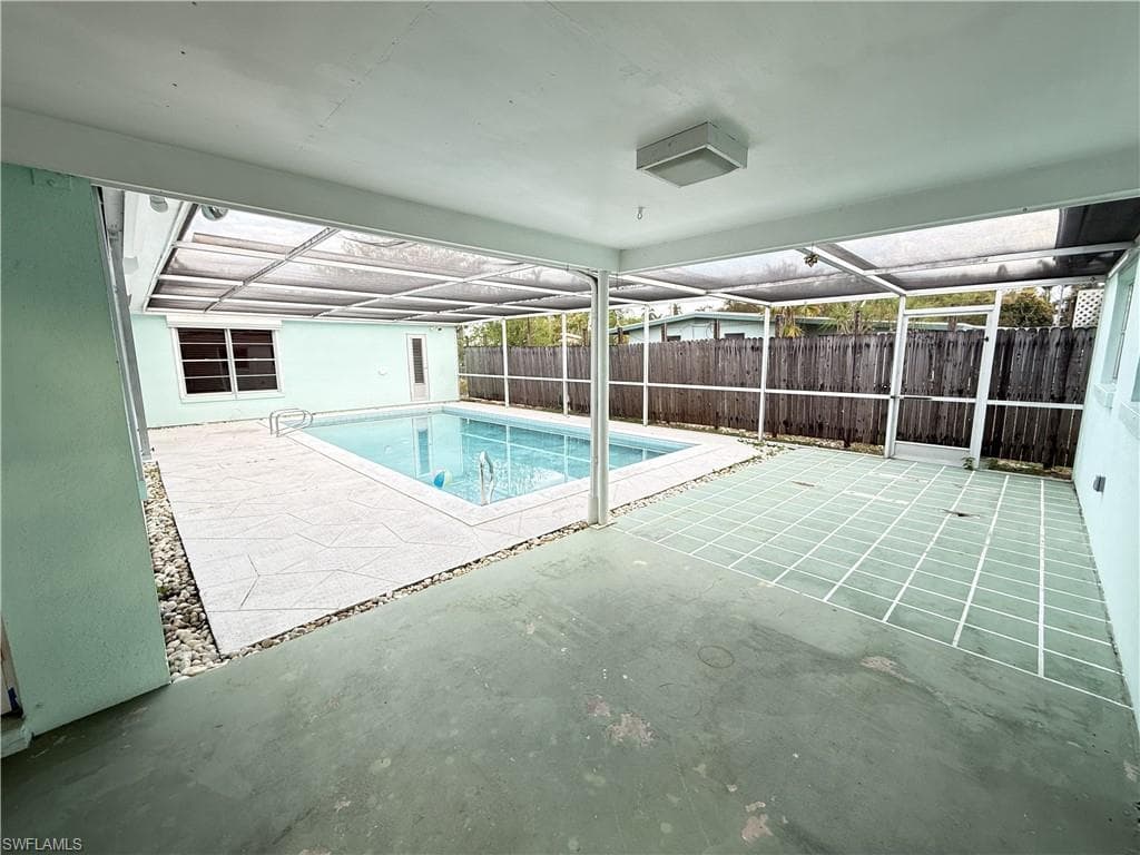 1534 Ricardo AVE-18