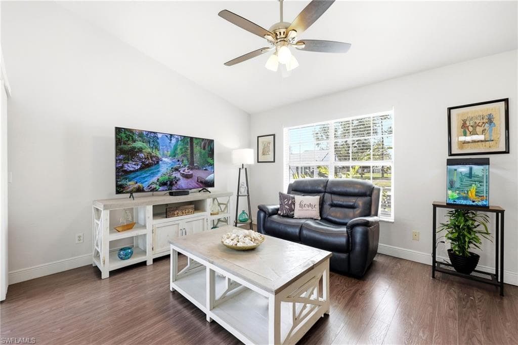 10548 Quincy CT-9