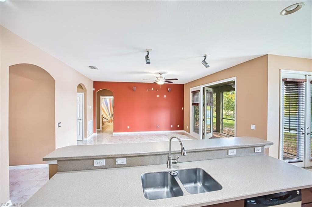 16511 Whispering Trace CT-17