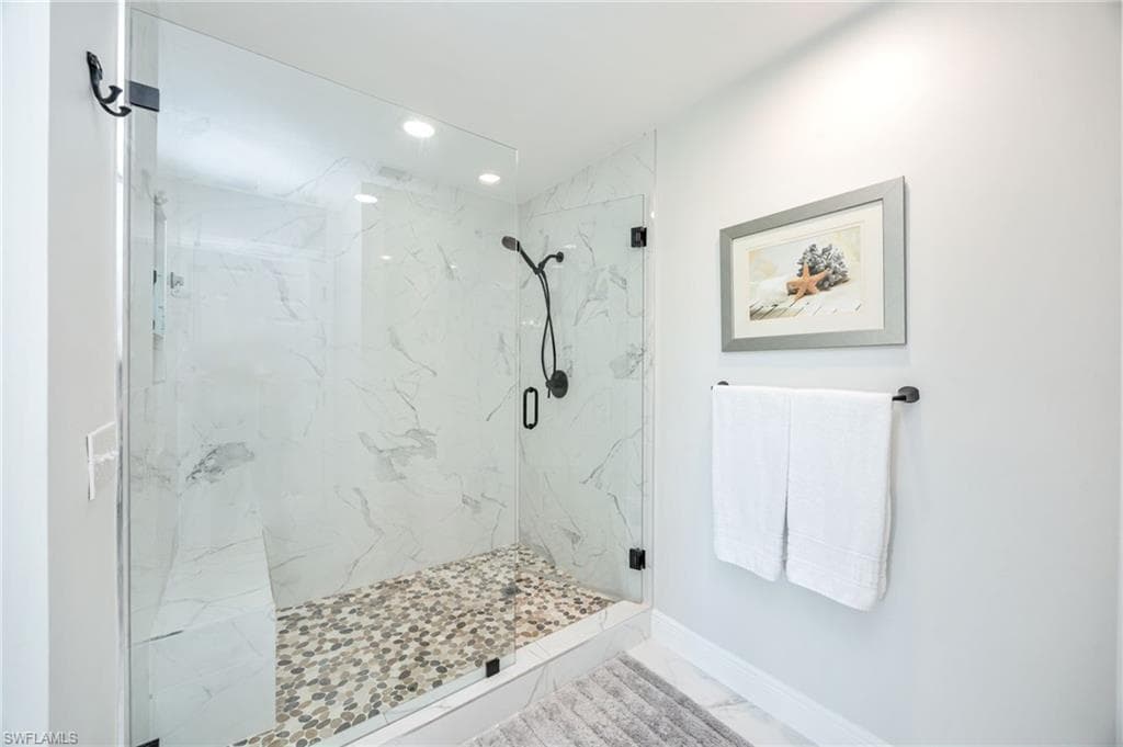 770 Eagle Creek DR 102-16