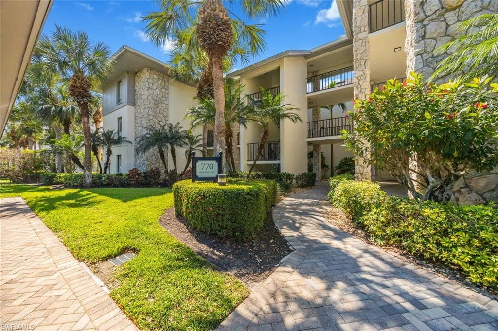 770 Eagle Creek DR 102-2