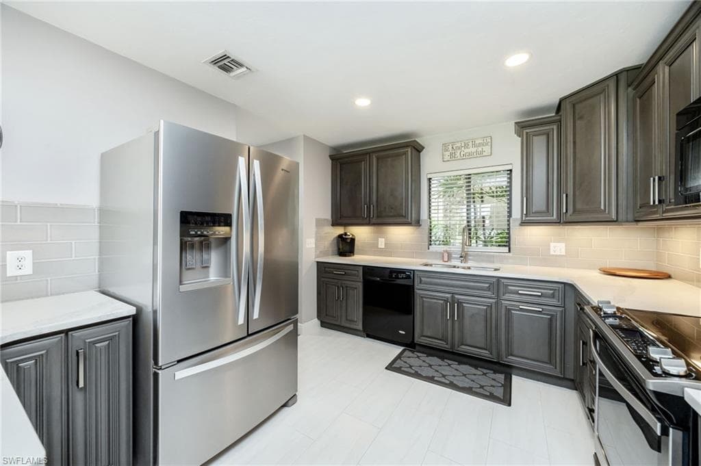 770 Eagle Creek DR 102-8
