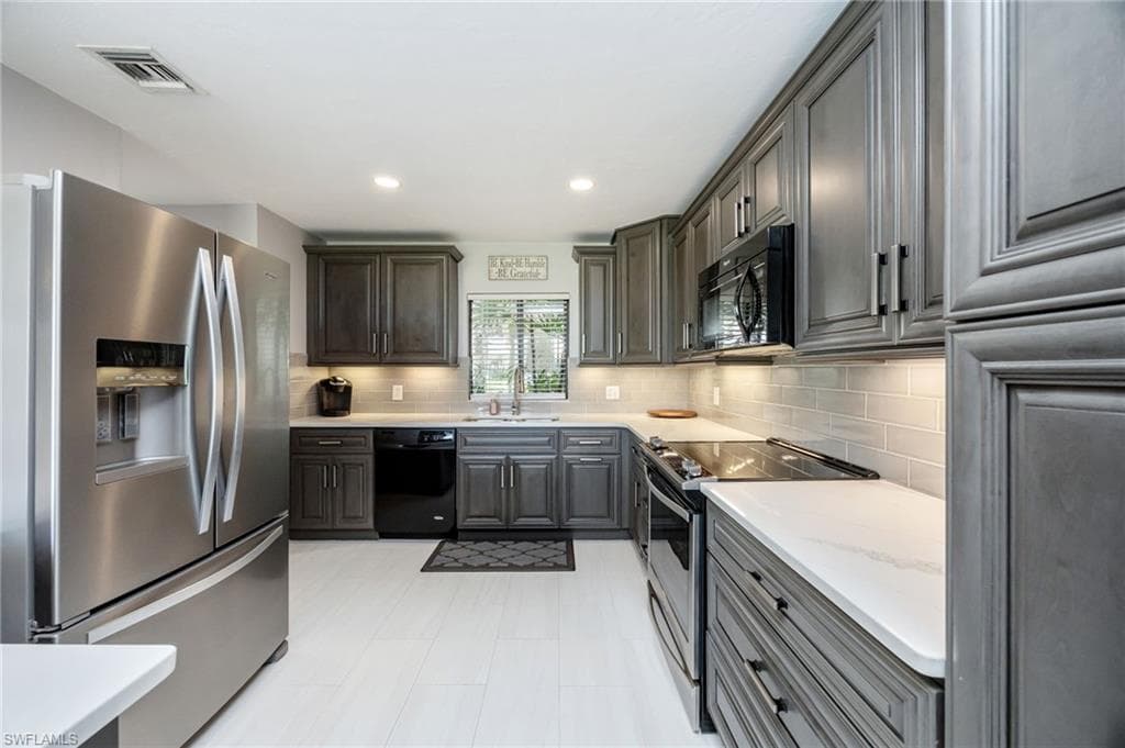 770 Eagle Creek DR 102-7