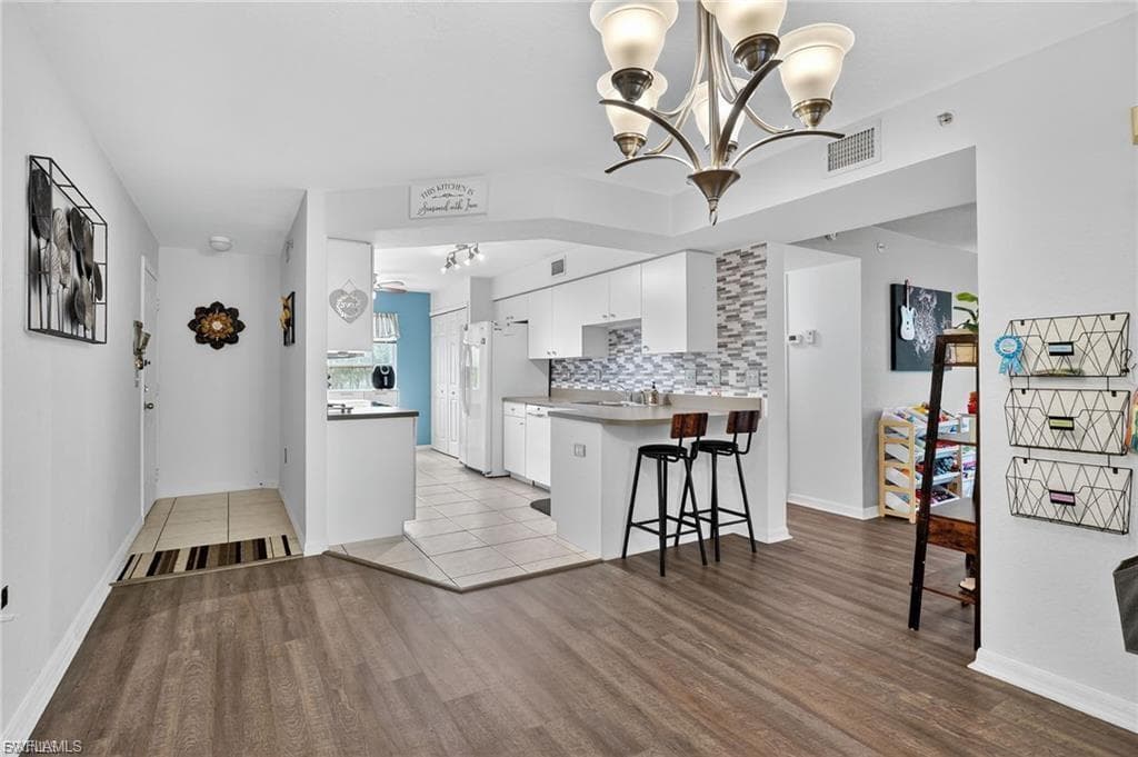15405 Cedarwood LN 201-5